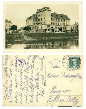 Břeclav - Smetanovo nábřeží. Rodinná a obchodní škola - pohlednice, Foto Fon, Praha